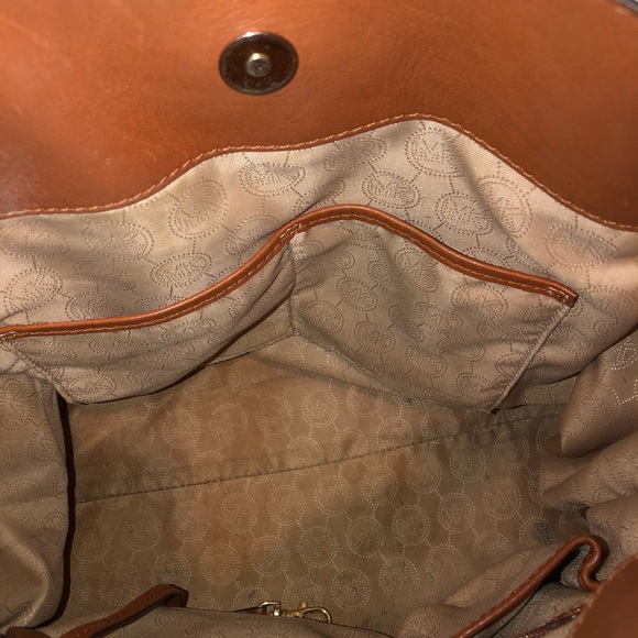 Michael Kors Hamilton Tote - Picture 3 of 6